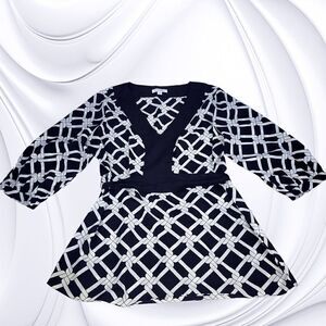Calvin Klein black white geometric 3/4 sleeve kimono look top